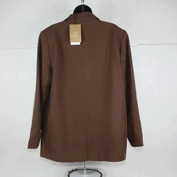 AWARE - Picture 5 of 8